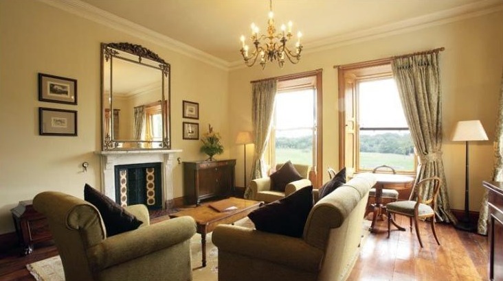 Mount Falcon Estate - Wallpool Suite lounge